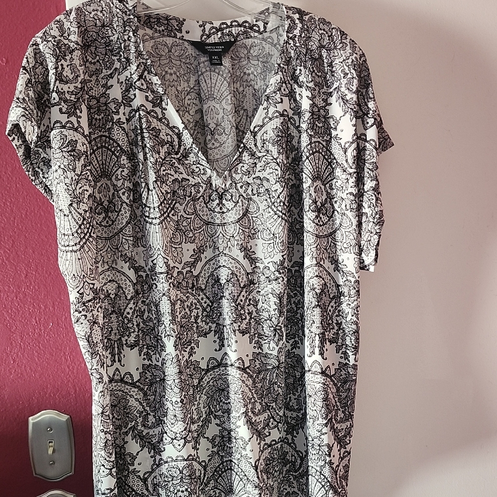 Simply Vera Vera Wang Black and White Patterned Blouse